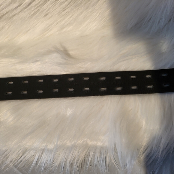 Smiths Men's Black Leather Belt , Size Medium 34/30 - Picture 3 of 3